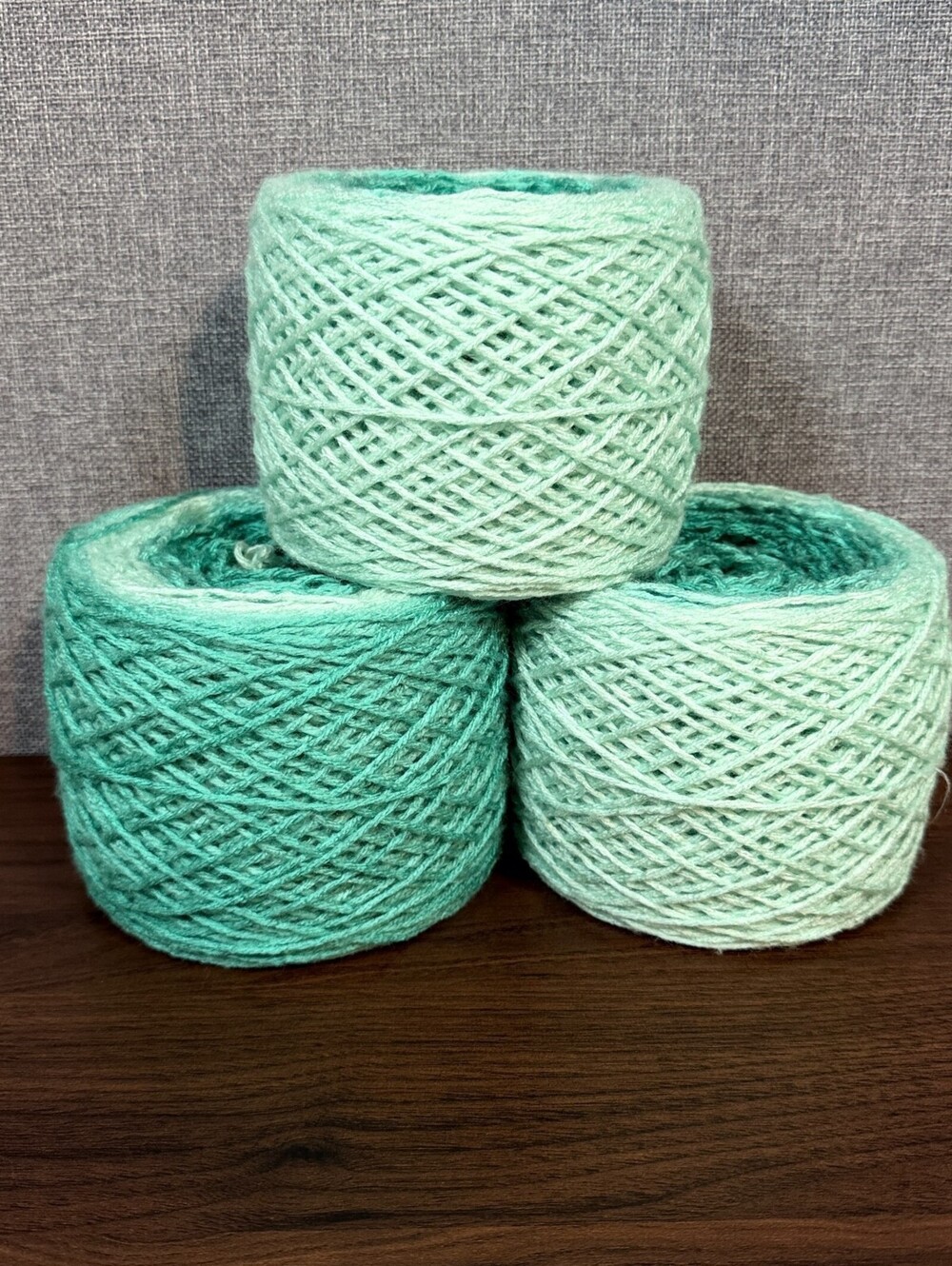 Reclaimed Yarn Worsted 1417 Yds Seafoam Green Ombre 656g (3 Cakes)